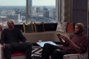 杜兰特奥拉朱旺一起交流！KD想进步的心值得学习👍