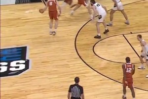 德克萨斯大六后卫！特拉蒙·马克15中11超高命中率爆砍29分0失误